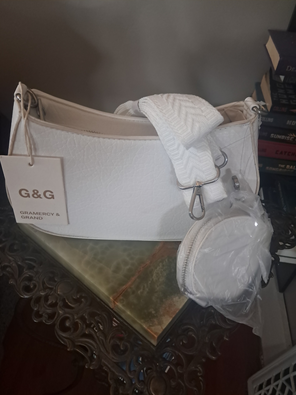 G&G Gramercy & Grand White Shoulder Bag with Strap